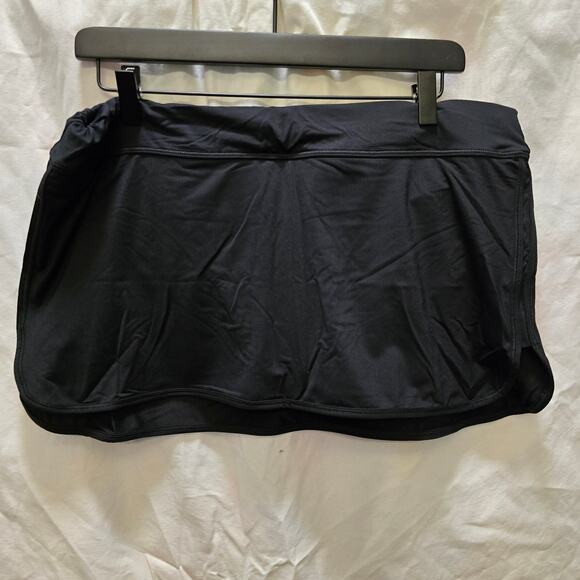 Athleta Dresses & Skirts - Athleta black mini skirt built-in underwear large athleisure comfy stretchy